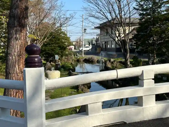 北海道護國神社の{uncategorized: "未分類", other: "その他", undefined: "問題あり", building: "その他建物", grave: "お墓", sacred_gate: "鳥居", guardian: "狛犬", statue: "像", buddha: "仏像", history: "歴史", nature: "自然", garden: "庭園", animal: "動物", pagoda: "塔", temizu: "手水舎", mountain_gate: "山門・神門", sanctuary: "本殿・本堂", subordinate: "末社・摂社", art: "芸術", scenery: "景色", jizo: "地蔵", ema: "絵馬", goshuin: "御朱印", omikuji: "おみくじ", items: "授与品その他", amulet: "お守り", goshuincho: "御朱印帳", eats: "食事", festival: "お祭り", votive_dance: "神楽", shichigosan: "七五三参", wedding: "結婚式", experience: "体験その他", initially: "初詣", around: "周辺", anti_infection: "感染症対策"}