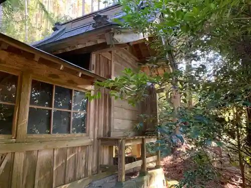 諏訪神社の本殿・本堂