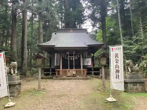 黄金山神社の本殿