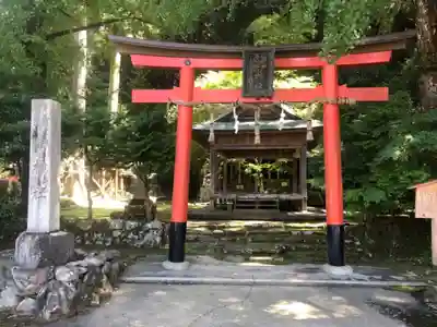 岩戸落葉神社の鳥居