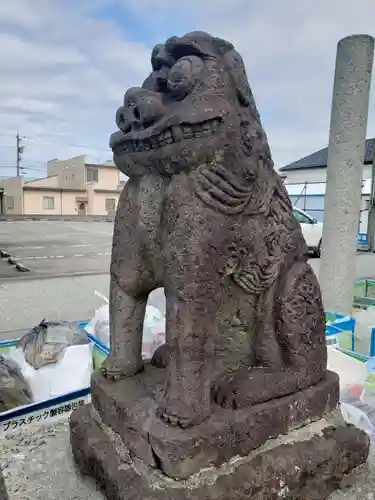 神明社の狛犬