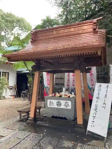 田無神社の手水舎