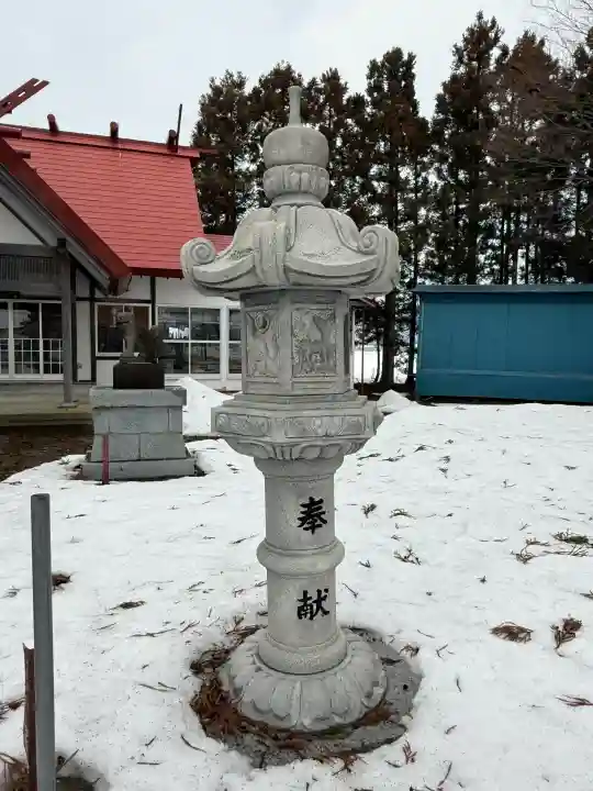 東開発稲荷神社の{uncategorized: "未分類", other: "その他", undefined: "問題あり", building: "その他建物", grave: "お墓", sacred_gate: "鳥居", guardian: "狛犬", statue: "像", buddha: "仏像", history: "歴史", nature: "自然", garden: "庭園", animal: "動物", pagoda: "塔", temizu: "手水舎", mountain_gate: "山門・神門", sanctuary: "本殿・本堂", subordinate: "末社・摂社", art: "芸術", scenery: "景色", jizo: "地蔵", ema: "絵馬", goshuin: "御朱印", omikuji: "おみくじ", items: "授与品その他", amulet: "お守り", goshuincho: "御朱印帳", eats: "食事", festival: "お祭り", votive_dance: "神楽", shichigosan: "七五三参", wedding: "結婚式", experience: "体験その他", initially: "初詣", around: "周辺", anti_infection: "感染症対策"}