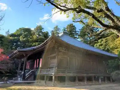 石峯寺の本殿・本堂