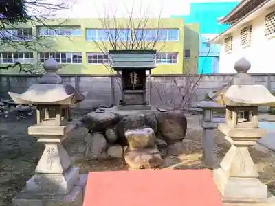 神明社・土之宮合殿の末社・摂社