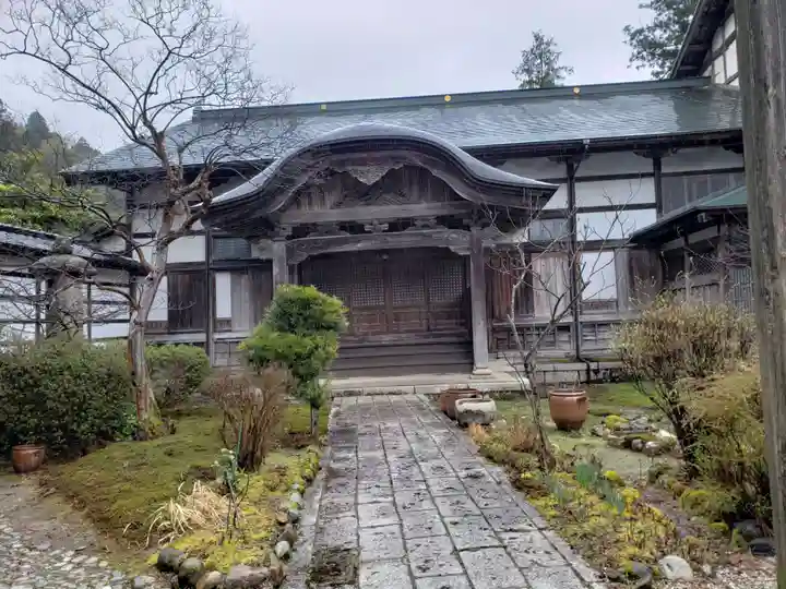 光学坊の本殿・本堂