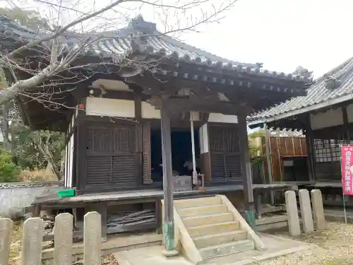 法華寺の{uncategorized: "未分類", other: "その他", undefined: "問題あり", building: "その他建物", grave: "お墓", sacred_gate: "鳥居", guardian: "狛犬", statue: "像", buddha: "仏像", history: "歴史", nature: "自然", garden: "庭園", animal: "動物", pagoda: "塔", temizu: "手水舎", mountain_gate: "山門・神門", sanctuary: "本殿・本堂", subordinate: "末社・摂社", art: "芸術", scenery: "景色", jizo: "地蔵", ema: "絵馬", goshuin: "御朱印", omikuji: "おみくじ", items: "授与品その他", amulet: "お守り", goshuincho: "御朱印帳", eats: "食事", festival: "お祭り", votive_dance: "神楽", shichigosan: "七五三参", wedding: "結婚式", experience: "体験その他", initially: "初詣", around: "周辺", anti_infection: "感染症対策"}