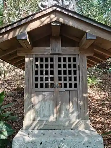 須磨稲荷大明神・和佐稲荷大明神の{uncategorized: "未分類", other: "その他", undefined: "問題あり", building: "その他建物", grave: "お墓", sacred_gate: "鳥居", guardian: "狛犬", statue: "像", buddha: "仏像", history: "歴史", nature: "自然", garden: "庭園", animal: "動物", pagoda: "塔", temizu: "手水舎", mountain_gate: "山門・神門", sanctuary: "本殿・本堂", subordinate: "末社・摂社", art: "芸術", scenery: "景色", jizo: "地蔵", ema: "絵馬", goshuin: "御朱印", omikuji: "おみくじ", items: "授与品その他", amulet: "お守り", goshuincho: "御朱印帳", eats: "食事", festival: "お祭り", votive_dance: "神楽", shichigosan: "七五三参", wedding: "結婚式", experience: "体験その他", initially: "初詣", around: "周辺", anti_infection: "感染症対策"}