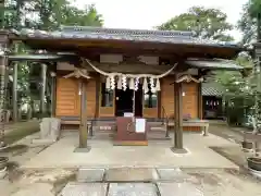 上中居諏訪神社の本殿