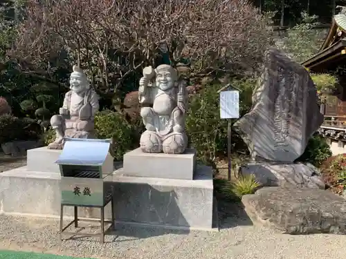 武州柿生琴平神社の像