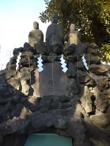 千葉神社の像