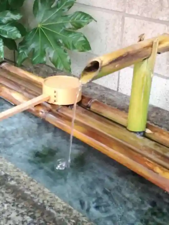 豊受稲荷本宮の手水舎