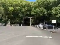 宮崎神宮の{uncategorized: "未分類", other: "その他", undefined: "問題あり", building: "その他建物", grave: "お墓", sacred_gate: "鳥居", guardian: "狛犬", statue: "像", buddha: "仏像", history: "歴史", nature: "自然", garden: "庭園", animal: "動物", pagoda: "塔", temizu: "手水舎", mountain_gate: "山門・神門", sanctuary: "本殿・本堂", subordinate: "末社・摂社", art: "芸術", scenery: "景色", jizo: "地蔵", ema: "絵馬", goshuin: "御朱印", omikuji: "おみくじ", items: "授与品その他", amulet: "お守り", goshuincho: "御朱印帳", eats: "食事", festival: "お祭り", votive_dance: "神楽", shichigosan: "七五三参", wedding: "結婚式", experience: "体験その他", initially: "初詣", around: "周辺", anti_infection: "感染症対策"}