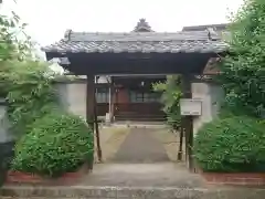 大瀬寺の山門