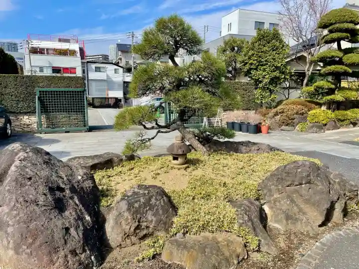 愛染院の{uncategorized: "未分類", other: "その他", undefined: "問題あり", building: "その他建物", grave: "お墓", sacred_gate: "鳥居", guardian: "狛犬", statue: "像", buddha: "仏像", history: "歴史", nature: "自然", garden: "庭園", animal: "動物", pagoda: "塔", temizu: "手水舎", mountain_gate: "山門・神門", sanctuary: "本殿・本堂", subordinate: "末社・摂社", art: "芸術", scenery: "景色", jizo: "地蔵", ema: "絵馬", goshuin: "御朱印", omikuji: "おみくじ", items: "授与品その他", amulet: "お守り", goshuincho: "御朱印帳", eats: "食事", festival: "お祭り", votive_dance: "神楽", shichigosan: "七五三参", wedding: "結婚式", experience: "体験その他", initially: "初詣", around: "周辺", anti_infection: "感染症対策"}