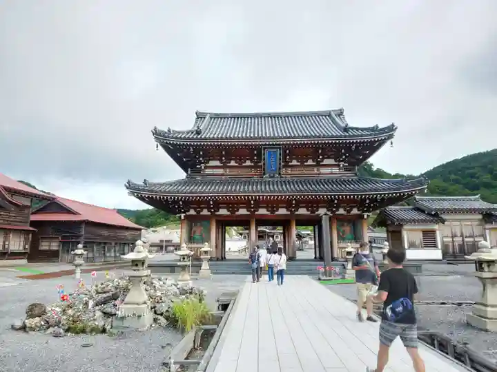 恐山菩提寺の山門・神門