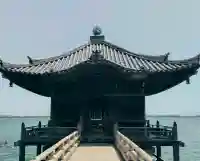 満月寺(浮御堂)の{uncategorized: "未分類", other: "その他", undefined: "問題あり", building: "その他建物", grave: "お墓", sacred_gate: "鳥居", guardian: "狛犬", statue: "像", buddha: "仏像", history: "歴史", nature: "自然", garden: "庭園", animal: "動物", pagoda: "塔", temizu: "手水舎", mountain_gate: "山門・神門", sanctuary: "本殿・本堂", subordinate: "末社・摂社", art: "芸術", scenery: "景色", jizo: "地蔵", ema: "絵馬", goshuin: "御朱印", omikuji: "おみくじ", items: "授与品その他", amulet: "お守り", goshuincho: "御朱印帳", eats: "食事", festival: "お祭り", votive_dance: "神楽", shichigosan: "七五三参", wedding: "結婚式", experience: "体験その他", initially: "初詣", around: "周辺", anti_infection: "感染症対策"}