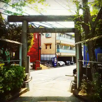 諏訪神社の鳥居