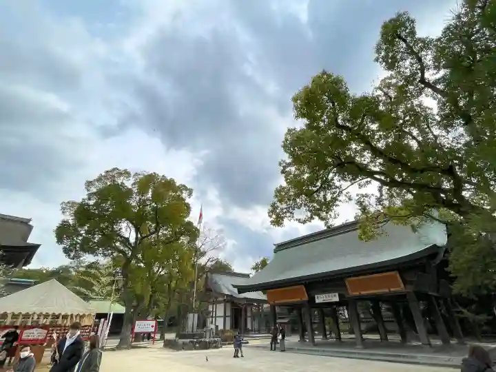 筥崎宮の{uncategorized: "未分類", other: "その他", undefined: "問題あり", building: "その他建物", grave: "お墓", sacred_gate: "鳥居", guardian: "狛犬", statue: "像", buddha: "仏像", history: "歴史", nature: "自然", garden: "庭園", animal: "動物", pagoda: "塔", temizu: "手水舎", mountain_gate: "山門・神門", sanctuary: "本殿・本堂", subordinate: "末社・摂社", art: "芸術", scenery: "景色", jizo: "地蔵", ema: "絵馬", goshuin: "御朱印", omikuji: "おみくじ", items: "授与品その他", amulet: "お守り", goshuincho: "御朱印帳", eats: "食事", festival: "お祭り", votive_dance: "神楽", shichigosan: "七五三参", wedding: "結婚式", experience: "体験その他", initially: "初詣", around: "周辺", anti_infection: "感染症対策"}