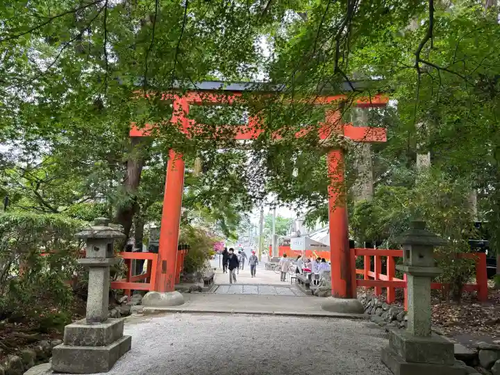 大田神社(賀茂別雷神社境外摂社)の{uncategorized: "未分類", other: "その他", undefined: "問題あり", building: "その他建物", grave: "お墓", sacred_gate: "鳥居", guardian: "狛犬", statue: "像", buddha: "仏像", history: "歴史", nature: "自然", garden: "庭園", animal: "動物", pagoda: "塔", temizu: "手水舎", mountain_gate: "山門・神門", sanctuary: "本殿・本堂", subordinate: "末社・摂社", art: "芸術", scenery: "景色", jizo: "地蔵", ema: "絵馬", goshuin: "御朱印", omikuji: "おみくじ", items: "授与品その他", amulet: "お守り", goshuincho: "御朱印帳", eats: "食事", festival: "お祭り", votive_dance: "神楽", shichigosan: "七五三参", wedding: "結婚式", experience: "体験その他", initially: "初詣", around: "周辺", anti_infection: "感染症対策"}