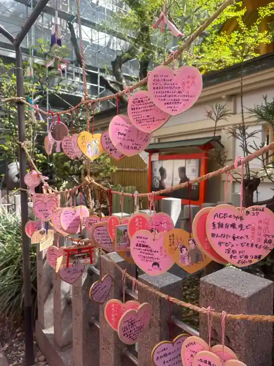 露天神社(お初天神)の{uncategorized: "未分類", other: "その他", undefined: "問題あり", building: "その他建物", grave: "お墓", sacred_gate: "鳥居", guardian: "狛犬", statue: "像", buddha: "仏像", history: "歴史", nature: "自然", garden: "庭園", animal: "動物", pagoda: "塔", temizu: "手水舎", mountain_gate: "山門・神門", sanctuary: "本殿・本堂", subordinate: "末社・摂社", art: "芸術", scenery: "景色", jizo: "地蔵", ema: "絵馬", goshuin: "御朱印", omikuji: "おみくじ", items: "授与品その他", amulet: "お守り", goshuincho: "御朱印帳", eats: "食事", festival: "お祭り", votive_dance: "神楽", shichigosan: "七五三参", wedding: "結婚式", experience: "体験その他", initially: "初詣", around: "周辺", anti_infection: "感染症対策"}