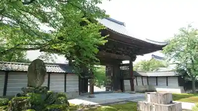 毫攝寺の山門・神門