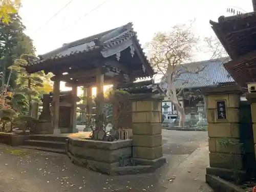 松源寺の山門