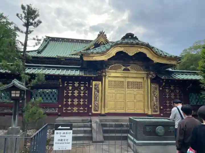 上野東照宮の{uncategorized: "未分類", other: "その他", undefined: "問題あり", building: "その他建物", grave: "お墓", sacred_gate: "鳥居", guardian: "狛犬", statue: "像", buddha: "仏像", history: "歴史", nature: "自然", garden: "庭園", animal: "動物", pagoda: "塔", temizu: "手水舎", mountain_gate: "山門・神門", sanctuary: "本殿・本堂", subordinate: "末社・摂社", art: "芸術", scenery: "景色", jizo: "地蔵", ema: "絵馬", goshuin: "御朱印", omikuji: "おみくじ", items: "授与品その他", amulet: "お守り", goshuincho: "御朱印帳", eats: "食事", festival: "お祭り", votive_dance: "神楽", shichigosan: "七五三参", wedding: "結婚式", experience: "体験その他", initially: "初詣", around: "周辺", anti_infection: "感染症対策"}