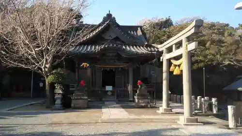 小動神社の本殿・本堂