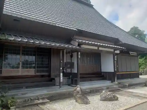 円光寺の本殿