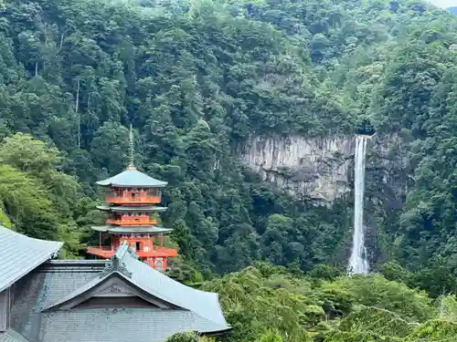 青岸渡寺の建物その他