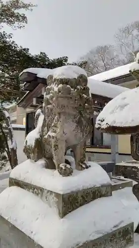 湯澤神社の狛犬