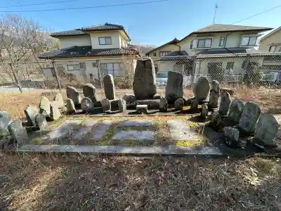 御嶽神社の{uncategorized: "未分類", other: "その他", undefined: "問題あり", building: "その他建物", grave: "お墓", sacred_gate: "鳥居", guardian: "狛犬", statue: "像", buddha: "仏像", history: "歴史", nature: "自然", garden: "庭園", animal: "動物", pagoda: "塔", temizu: "手水舎", mountain_gate: "山門・神門", sanctuary: "本殿・本堂", subordinate: "末社・摂社", art: "芸術", scenery: "景色", jizo: "地蔵", ema: "絵馬", goshuin: "御朱印", omikuji: "おみくじ", items: "授与品その他", amulet: "お守り", goshuincho: "御朱印帳", eats: "食事", festival: "お祭り", votive_dance: "神楽", shichigosan: "七五三参", wedding: "結婚式", experience: "体験その他", initially: "初詣", around: "周辺", anti_infection: "感染症対策"}
