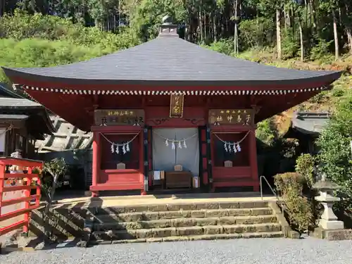 太平山神社の末社