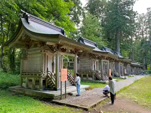 出羽神社(出羽三山神社)～三神合祭殿～の末社