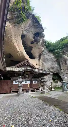 大谷寺の本殿・本堂