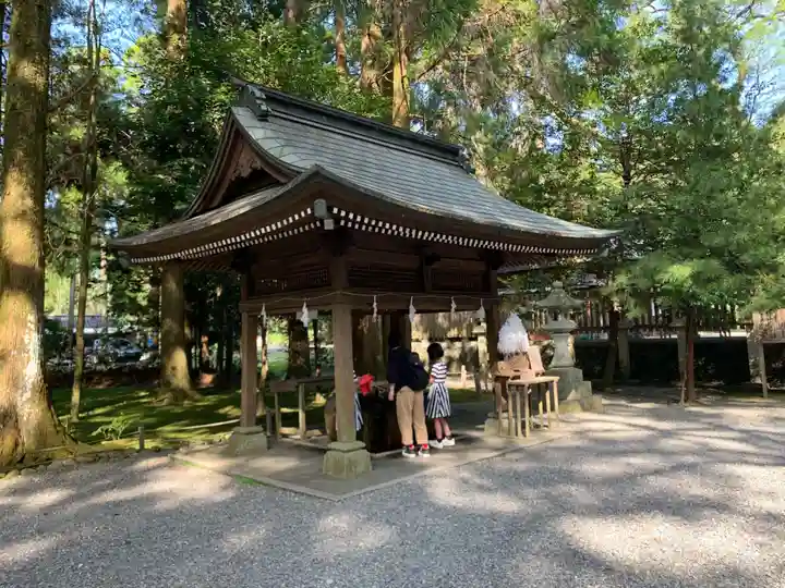 都農神社の手水舎
