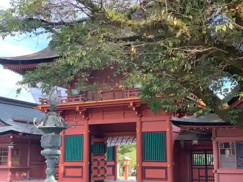 富士山本宮浅間大社の山門