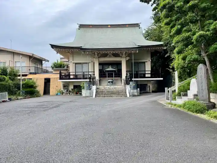 医王寺の本殿・本堂