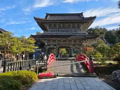 総持寺祖院の{uncategorized: "未分類", other: "その他", undefined: "問題あり", building: "その他建物", grave: "お墓", sacred_gate: "鳥居", guardian: "狛犬", statue: "像", buddha: "仏像", history: "歴史", nature: "自然", garden: "庭園", animal: "動物", pagoda: "塔", temizu: "手水舎", mountain_gate: "山門・神門", sanctuary: "本殿・本堂", subordinate: "末社・摂社", art: "芸術", scenery: "景色", jizo: "地蔵", ema: "絵馬", goshuin: "御朱印", omikuji: "おみくじ", items: "授与品その他", amulet: "お守り", goshuincho: "御朱印帳", eats: "食事", festival: "お祭り", votive_dance: "神楽", shichigosan: "七五三参", wedding: "結婚式", experience: "体験その他", initially: "初詣", around: "周辺", anti_infection: "感染症対策"}