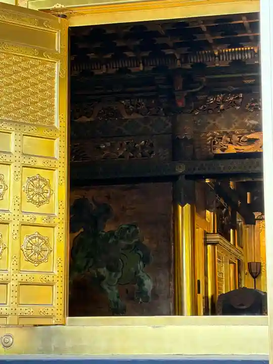 上野東照宮の{uncategorized: "未分類", other: "その他", undefined: "問題あり", building: "その他建物", grave: "お墓", sacred_gate: "鳥居", guardian: "狛犬", statue: "像", buddha: "仏像", history: "歴史", nature: "自然", garden: "庭園", animal: "動物", pagoda: "塔", temizu: "手水舎", mountain_gate: "山門・神門", sanctuary: "本殿・本堂", subordinate: "末社・摂社", art: "芸術", scenery: "景色", jizo: "地蔵", ema: "絵馬", goshuin: "御朱印", omikuji: "おみくじ", items: "授与品その他", amulet: "お守り", goshuincho: "御朱印帳", eats: "食事", festival: "お祭り", votive_dance: "神楽", shichigosan: "七五三参", wedding: "結婚式", experience: "体験その他", initially: "初詣", around: "周辺", anti_infection: "感染症対策"}
