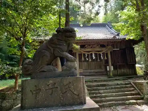 熊野神社の狛犬