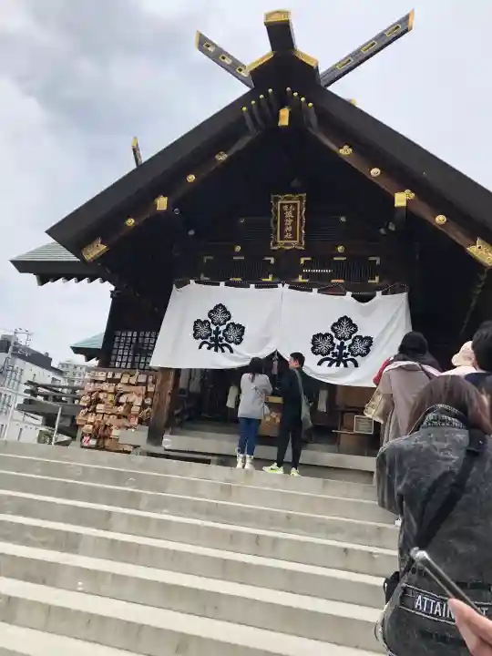 札幌諏訪神社の{uncategorized: "未分類", other: "その他", undefined: "問題あり", building: "その他建物", grave: "お墓", sacred_gate: "鳥居", guardian: "狛犬", statue: "像", buddha: "仏像", history: "歴史", nature: "自然", garden: "庭園", animal: "動物", pagoda: "塔", temizu: "手水舎", mountain_gate: "山門・神門", sanctuary: "本殿・本堂", subordinate: "末社・摂社", art: "芸術", scenery: "景色", jizo: "地蔵", ema: "絵馬", goshuin: "御朱印", omikuji: "おみくじ", items: "授与品その他", amulet: "お守り", goshuincho: "御朱印帳", eats: "食事", festival: "お祭り", votive_dance: "神楽", shichigosan: "七五三参", wedding: "結婚式", experience: "体験その他", initially: "初詣", around: "周辺", anti_infection: "感染症対策"}