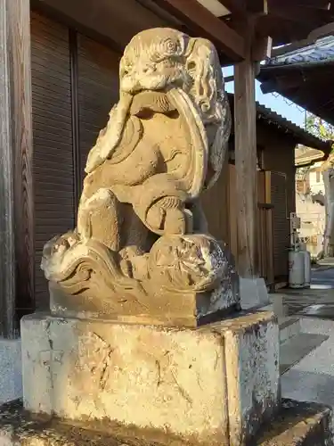 水神社の狛犬