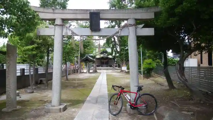 若宮八幡神社の鳥居