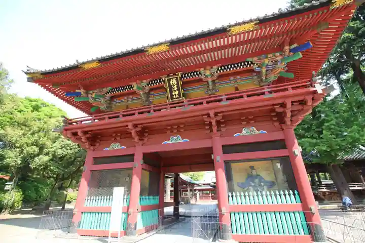 根津神社の山門・神門