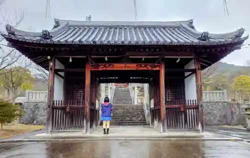 大宮八幡神社の山門・神門