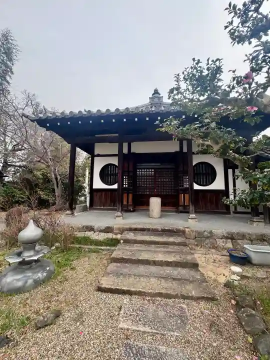 東運寺の{uncategorized: "未分類", other: "その他", undefined: "問題あり", building: "その他建物", grave: "お墓", sacred_gate: "鳥居", guardian: "狛犬", statue: "像", buddha: "仏像", history: "歴史", nature: "自然", garden: "庭園", animal: "動物", pagoda: "塔", temizu: "手水舎", mountain_gate: "山門・神門", sanctuary: "本殿・本堂", subordinate: "末社・摂社", art: "芸術", scenery: "景色", jizo: "地蔵", ema: "絵馬", goshuin: "御朱印", omikuji: "おみくじ", items: "授与品その他", amulet: "お守り", goshuincho: "御朱印帳", eats: "食事", festival: "お祭り", votive_dance: "神楽", shichigosan: "七五三参", wedding: "結婚式", experience: "体験その他", initially: "初詣", around: "周辺", anti_infection: "感染症対策"}