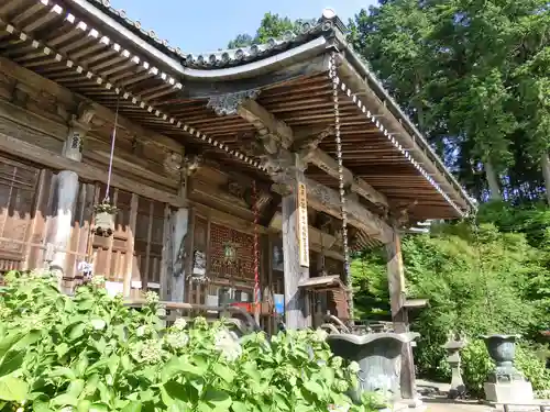 観音寺の本殿・本堂