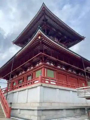 成田山平和大塔の{uncategorized: "未分類", other: "その他", undefined: "問題あり", building: "その他建物", grave: "お墓", sacred_gate: "鳥居", guardian: "狛犬", statue: "像", buddha: "仏像", history: "歴史", nature: "自然", garden: "庭園", animal: "動物", pagoda: "塔", temizu: "手水舎", mountain_gate: "山門・神門", sanctuary: "本殿・本堂", subordinate: "末社・摂社", art: "芸術", scenery: "景色", jizo: "地蔵", ema: "絵馬", goshuin: "御朱印", omikuji: "おみくじ", items: "授与品その他", amulet: "お守り", goshuincho: "御朱印帳", eats: "食事", festival: "お祭り", votive_dance: "神楽", shichigosan: "七五三参", wedding: "結婚式", experience: "体験その他", initially: "初詣", around: "周辺", anti_infection: "感染症対策"}